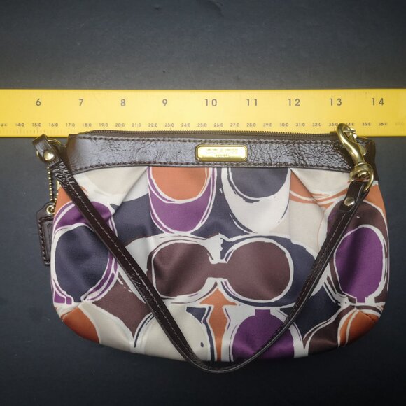 Coach Ashley Multi Colored Sateen Scarf Print w/ Patent Leather Trim Wristlet - Picture 6 of 6